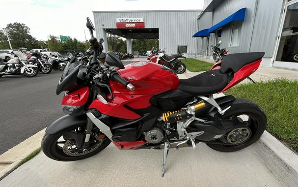 2023 Ducati Streetfighter V2 With full akrapovic exhaust