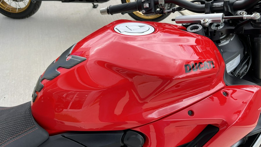 2023 Ducati Streetfighter V2 With full akrapovic exhaust