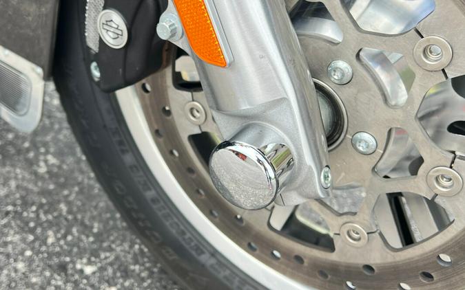 FLHTCUTG 2023 Tri Glide Ultra