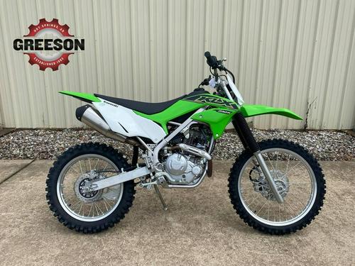 2021 Kawasaki KLX230R S Review (20 Fast Facts for Trail Bike Riders)