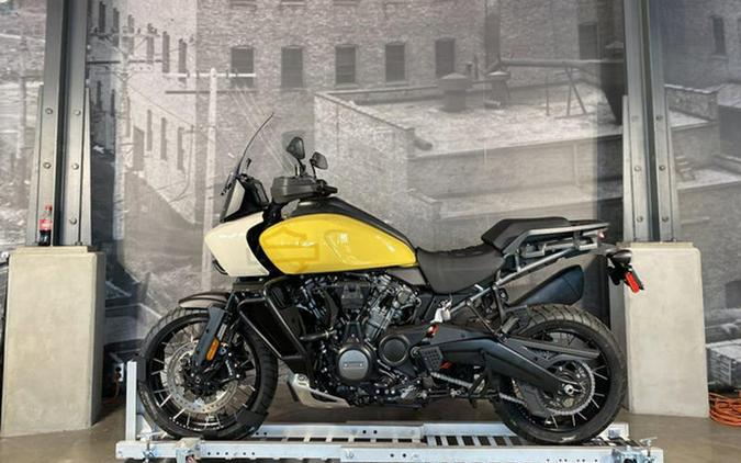 2023 Harley-Davidson® RA1250S - Pan America™ 1250 Special