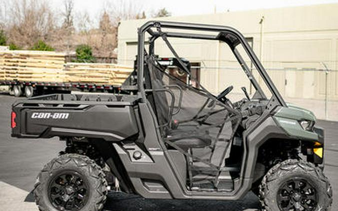 2024 Can-Am® Defender DPS HD7 Tundra Green