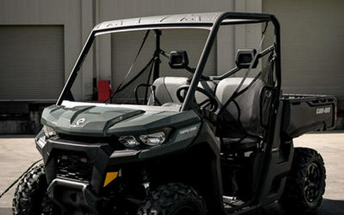 2024 Can-Am® Defender DPS HD7 Tundra Green