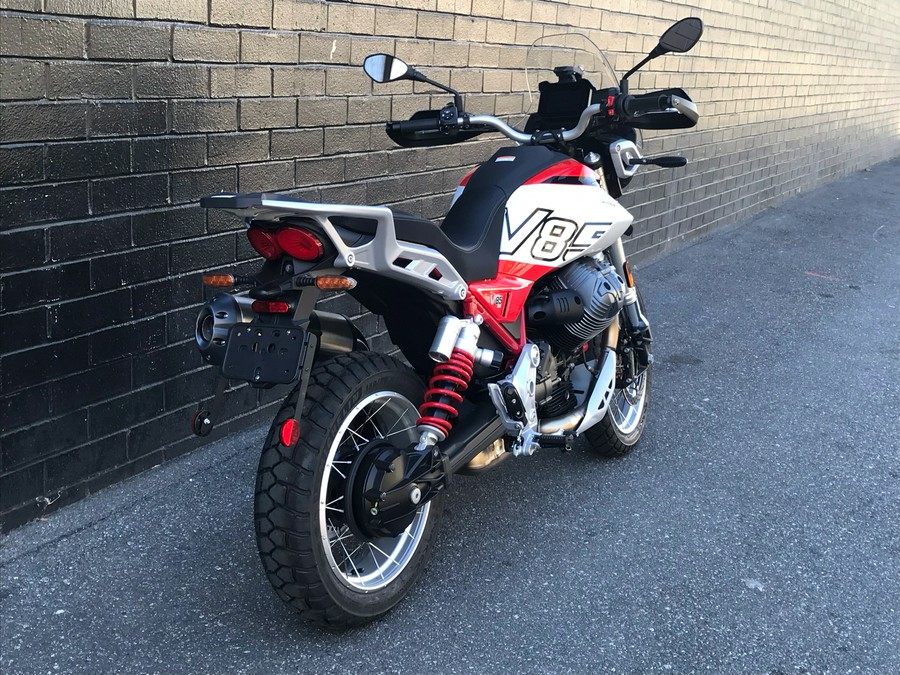 2025 Moto Guzzi V85 TT