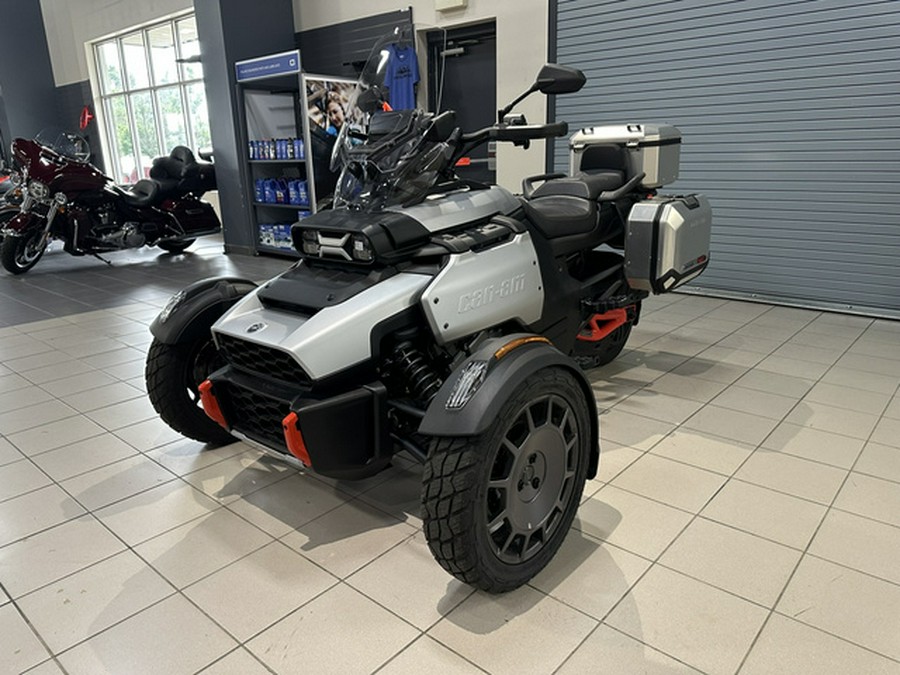 2025 Can-Am Canyon? XT