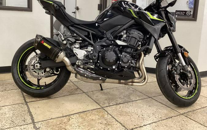 New 2024 KAWASAKI Z900 ABS METALLIC SPARK BLACK AND METALLIC MATTE DARK GRAY