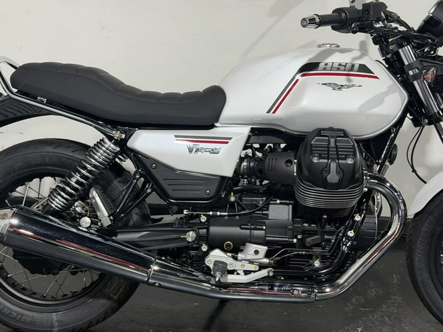 2027 Moto Guzzi V7 Special