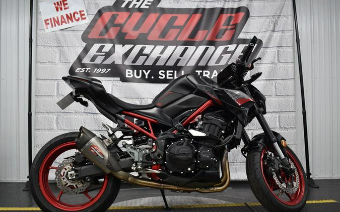 2021 Kawasaki Z900 ABS Metallic Spark BlackMetallic Flat Spark Black