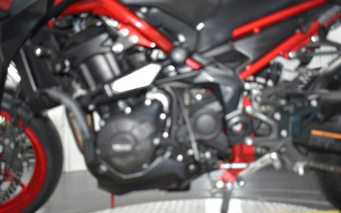 2021 Kawasaki Z900 ABS Metallic Spark BlackMetallic Flat Spark Black