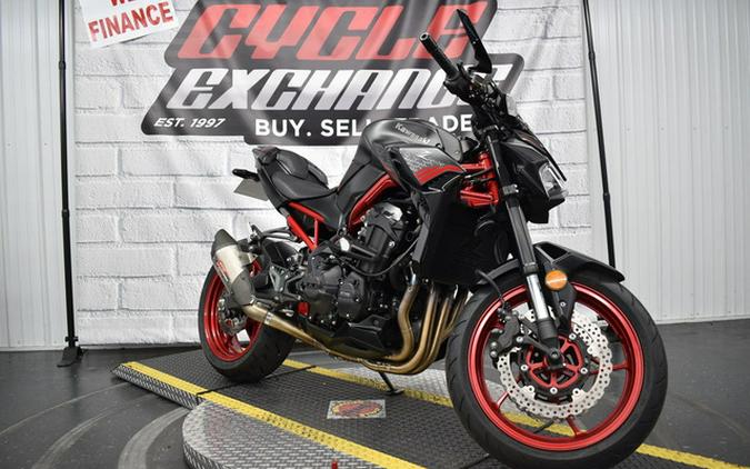 2021 Kawasaki Z900 ABS Metallic Spark BlackMetallic Flat Spark Black