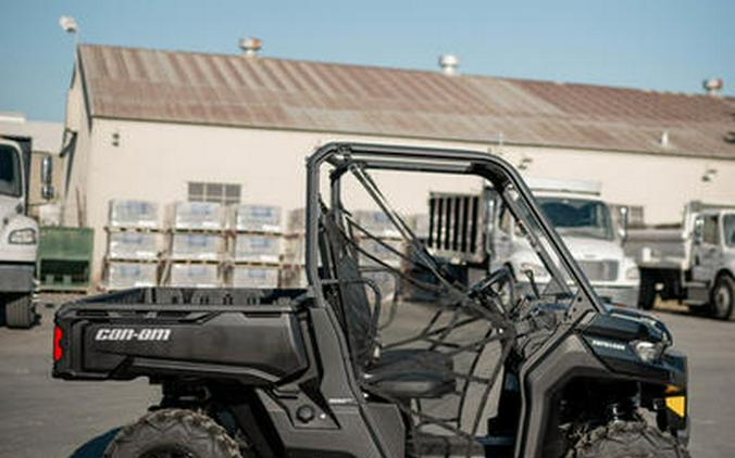 2024 Can-Am® Defender DPS HD9 Timeless Black