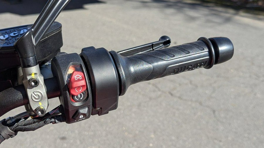 2026 Ducati XDiavel V4 Burning Red