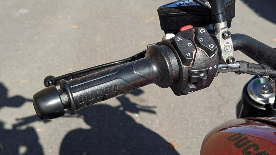 2026 Ducati XDiavel V4 Burning Red