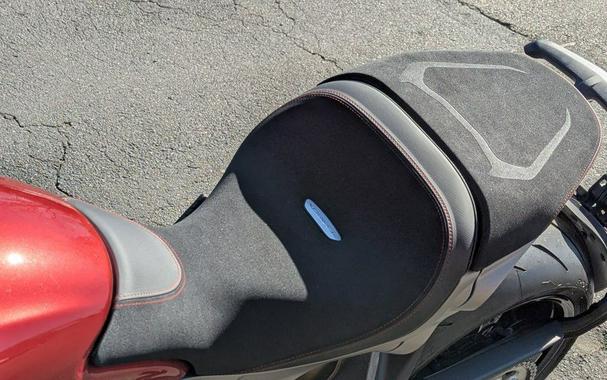 2026 Ducati XDiavel V4 Burning Red