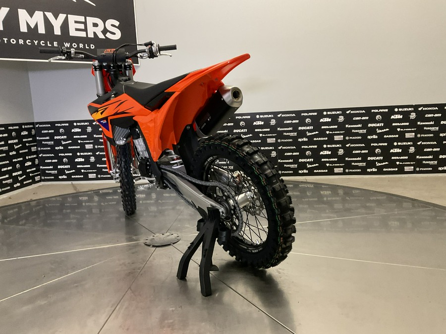 2026 KTM 450 SX-F - 42696M
