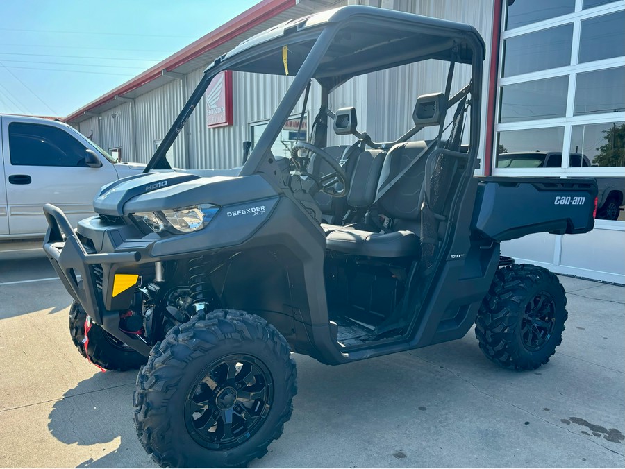 2025 Can-Am™ Defender XT HD10