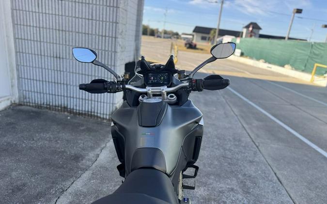 2022 Ducati Multistrada V4S Aviator Grey / Alloy Wheels