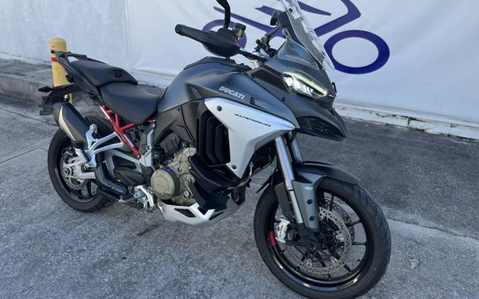 2022 Ducati Multistrada V4S Aviator Grey / Alloy Wheels