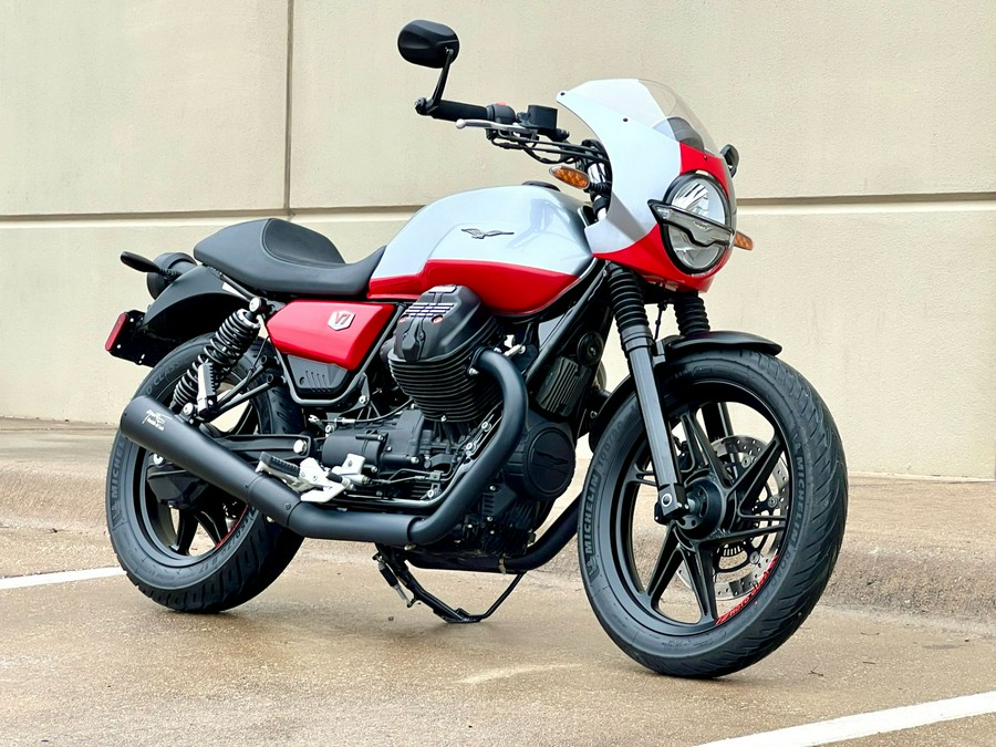 2024 Moto Guzzi V7 Stone Corsa
