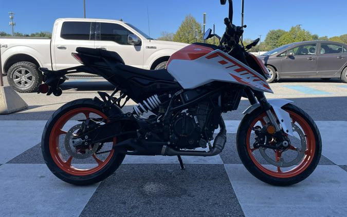 2024 KTM Duke 250