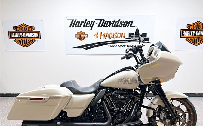 2023 Harley-Davidson Road Glide ST FLTRXST 3,935 Miles White Sand Pearl