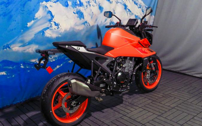 2024 KTM 990 Duke