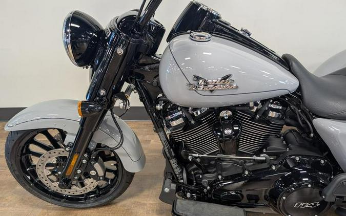 2024 Harley-Davidson® FLRT - Freewheeler®