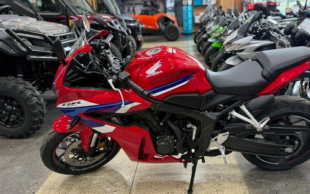 2026 Honda CBR650R E-CLUTCH