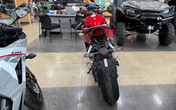 2026 Honda CBR650R E-CLUTCH