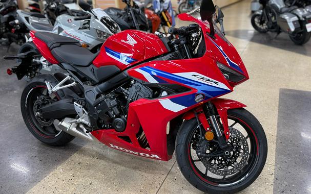 2026 Honda CBR650R E-CLUTCH