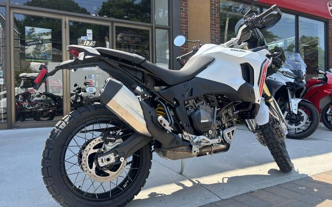 2026 Ducati DesertX V2 Matte Star White Silk - 1966