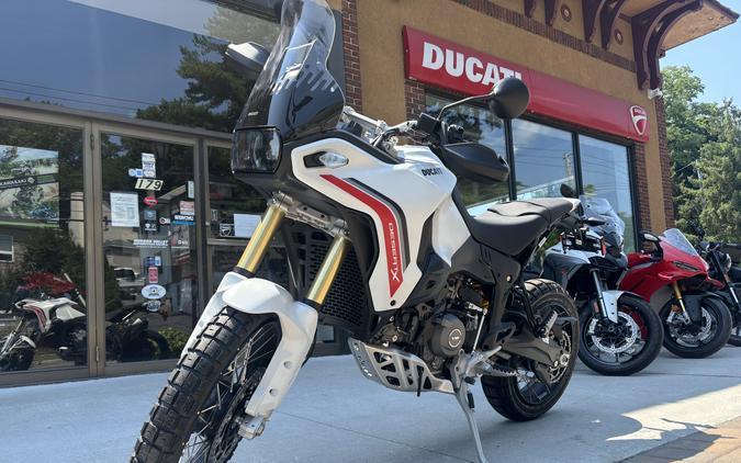 2026 Ducati DesertX V2 Matte Star White Silk - 1966