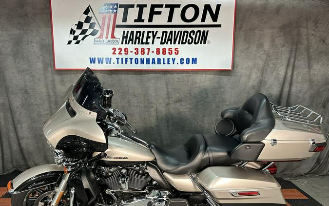 CVO™ Tri Glide®  Tifton Harley-Davidson®