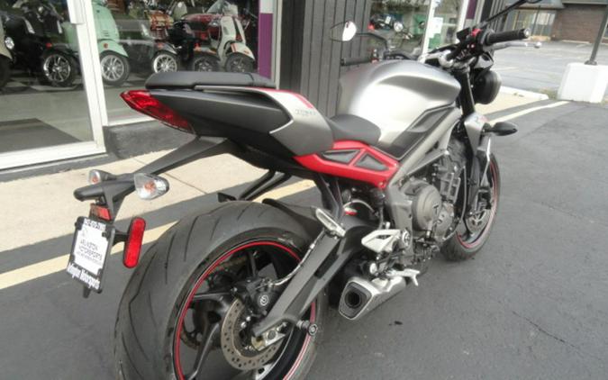 2021 Triumph Street Triple R Low Matte Silver Ice