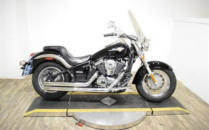 2006 Kawasaki Vulcan® 900 Classic