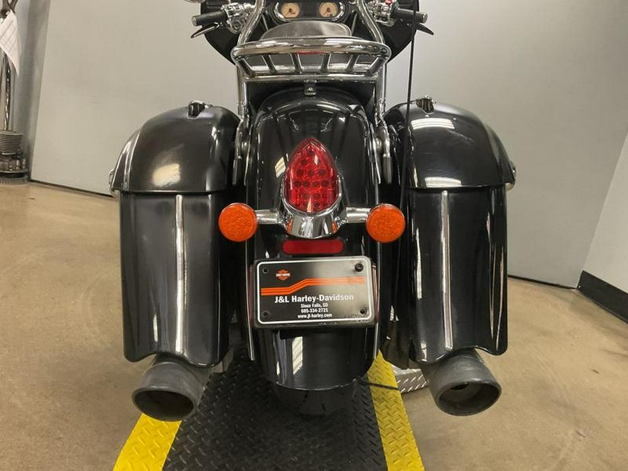 2015 Indian Motorcycle® Chieftain® Thunder Black