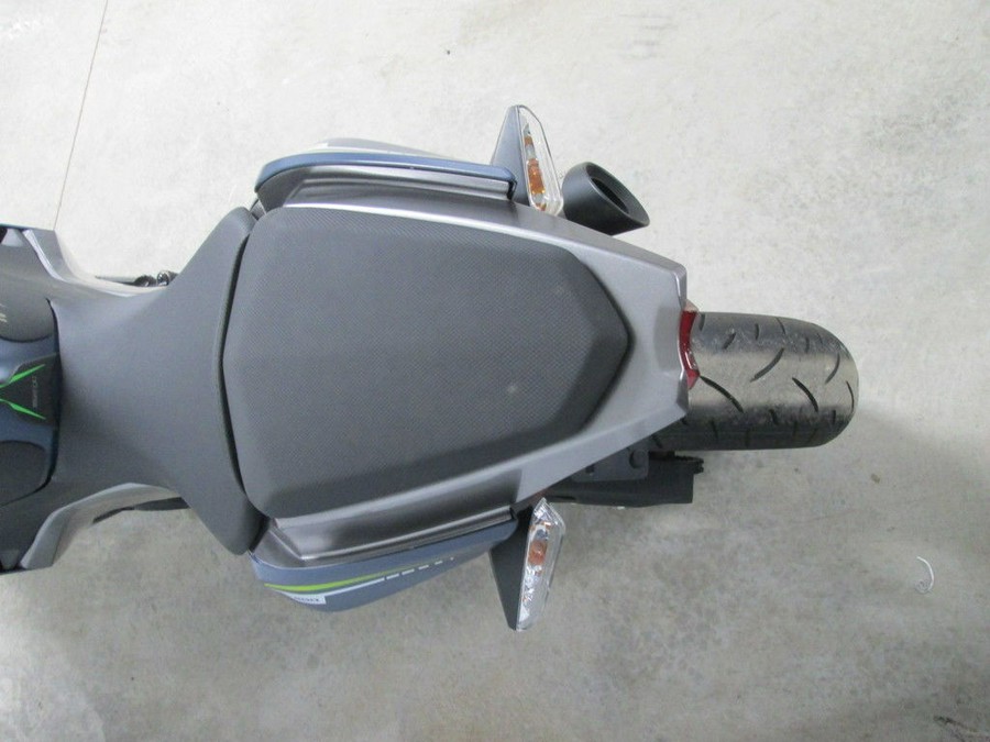 2022 Kawasaki Ninja® 400 ABS Metallic Matte Blue/Metallic Graphite Gray