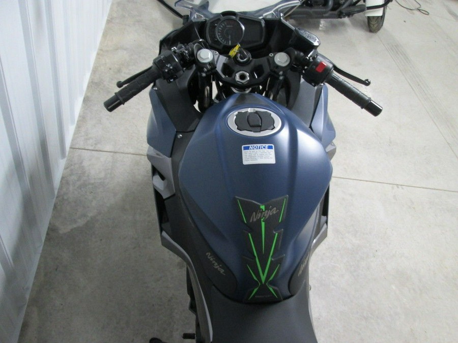 2022 Kawasaki Ninja® 400 ABS Metallic Matte Blue/Metallic Graphite Gray