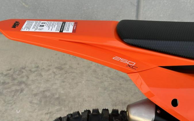 2026 KTM 250 XC