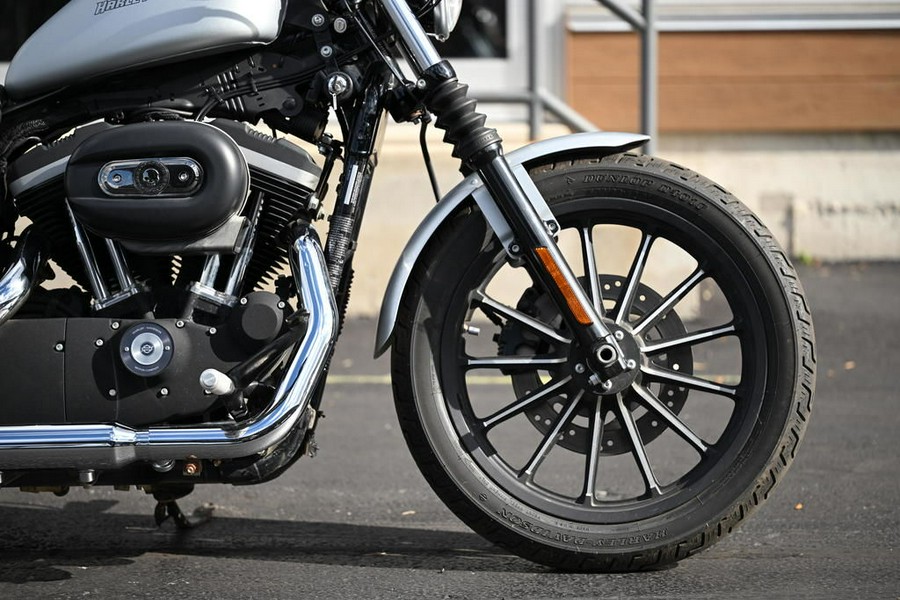 2009 Harley-Davidson® XL883N - Sportster® Iron 833™