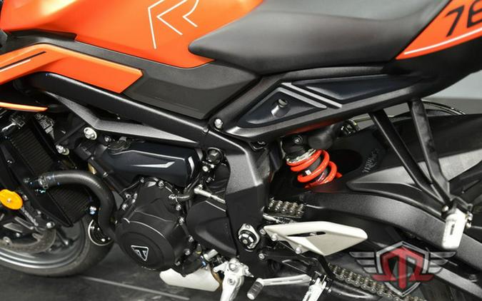 2025 Triumph Street Triple 765 R Matte Baja Orange