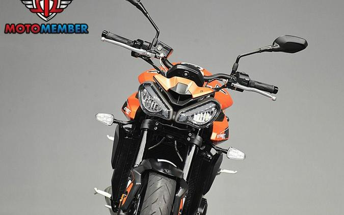 2025 Triumph Street Triple 765 R Matte Baja Orange