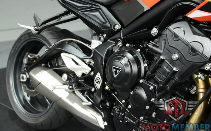 2025 Triumph Street Triple 765 R Matte Baja Orange