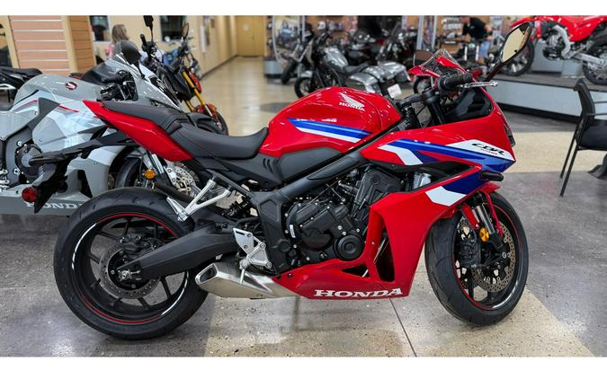 2026 CBR650R E-CLUTCH - Honda