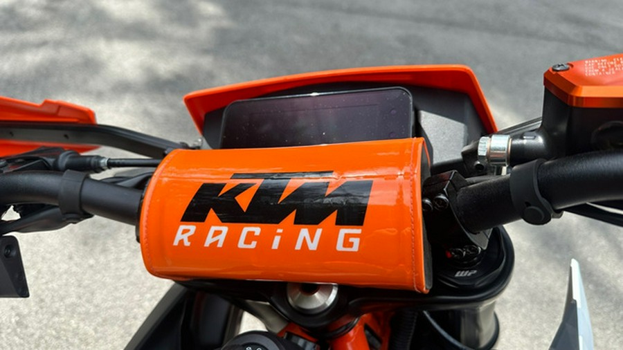 2025 KTM SMC 390 R