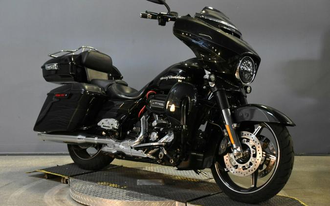 2017 Harley-Davidson CVO Street Glide