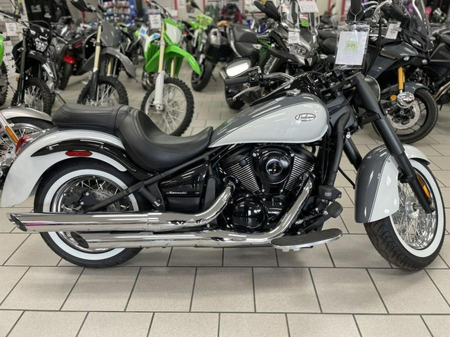 2024 Kawasaki Vulcan 900 Classic