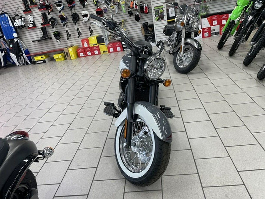 2024 Kawasaki Vulcan 900 Classic