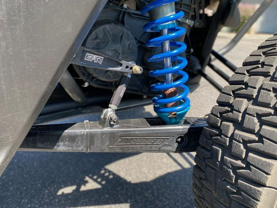 2018 Can-Am® Maverick™ X3 X™ RS TURBO R