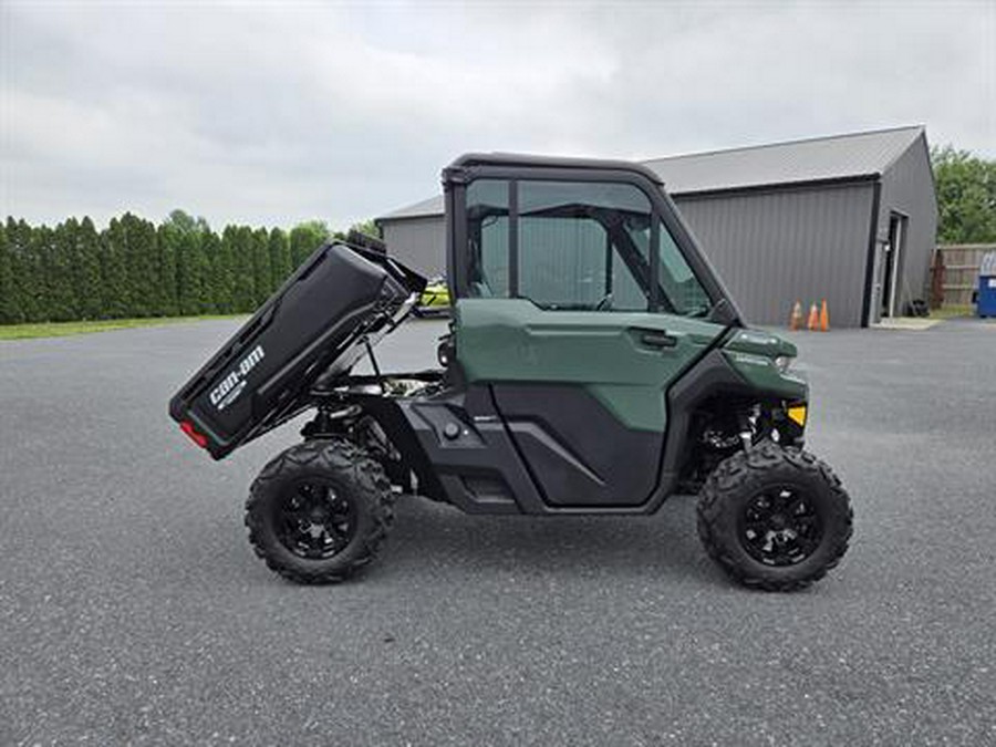 2024 Can-Am Defender DPS CAB